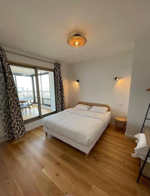 Penthouse / 2 Bedrooms In City Center Of אנז'ה מראה חיצוני תמונה